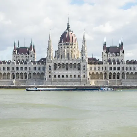 Sunrise Summit 부다페스트