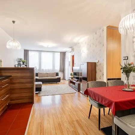 Sunrise Summit * Boedapest