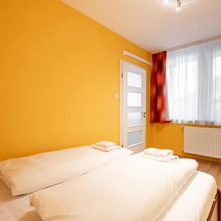 Sunrise Summit Budapeste